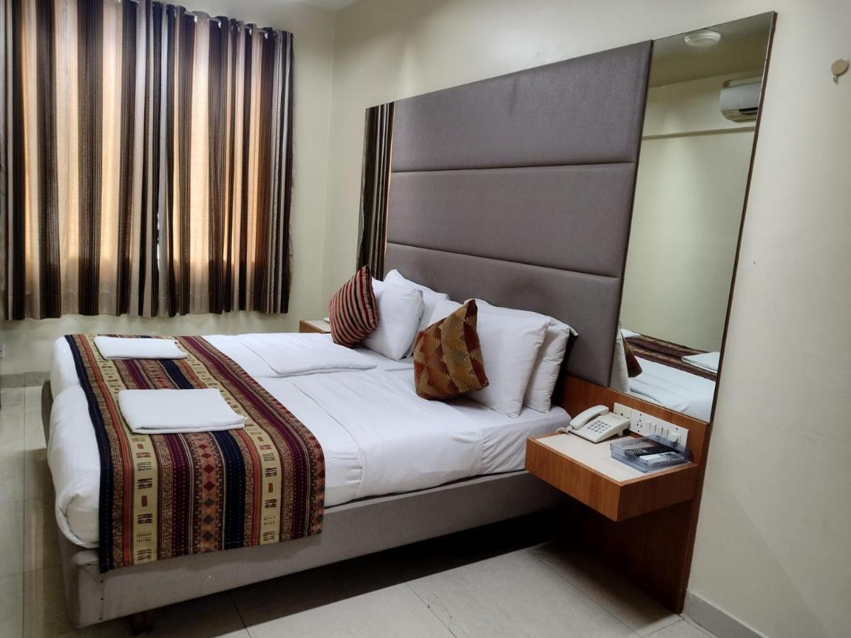 Empire Hotel Βομβάη Εξωτερικό φωτογραφία