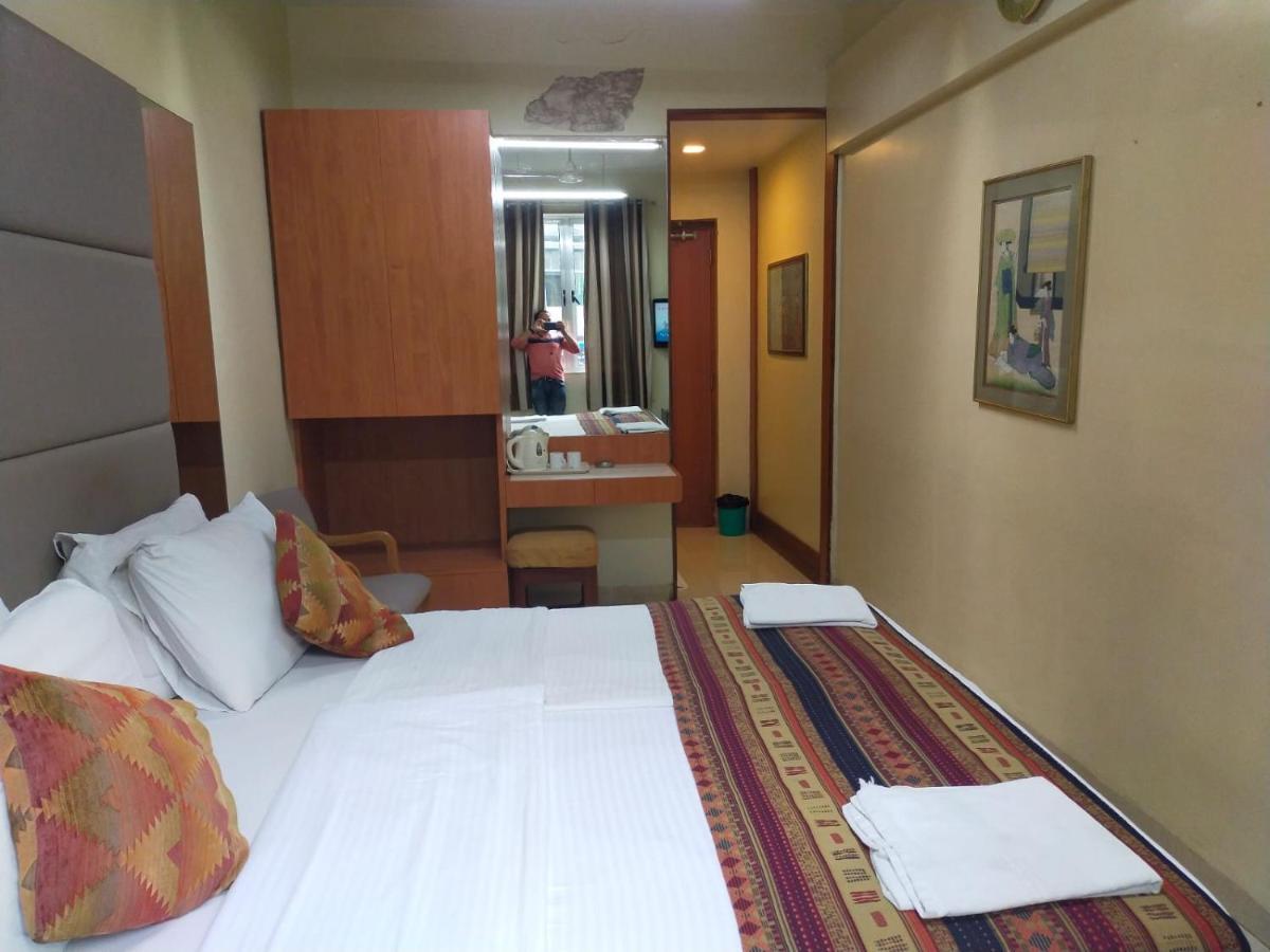 Empire Hotel Βομβάη Εξωτερικό φωτογραφία